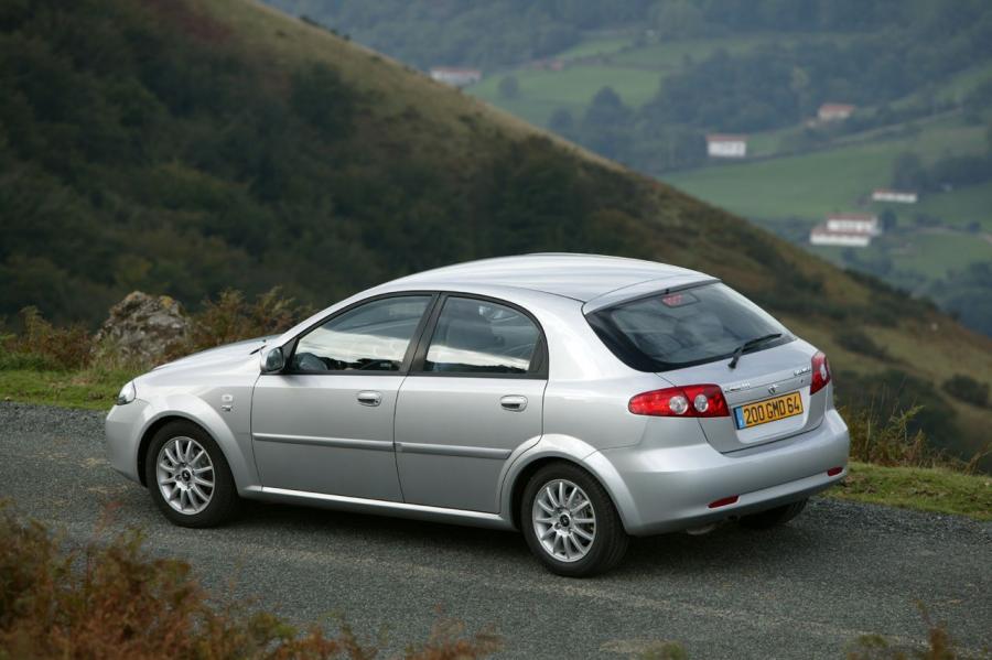  Daewoo Lacetti CDX 2004 года  (WW) (фото 8 из 26)